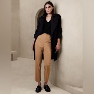 Banana Republic Airstretch Taper Pant M